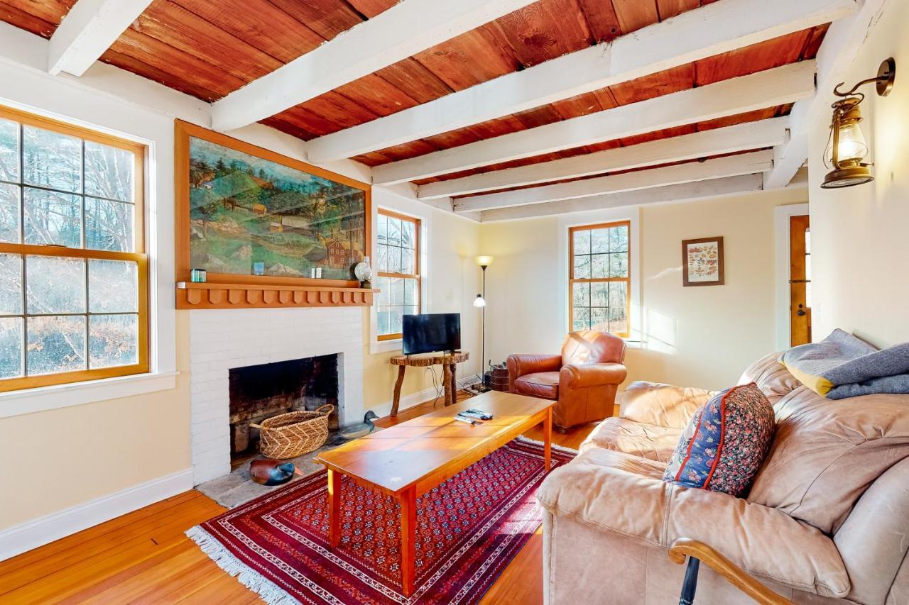 Riverside Cottage ウッドストック エクステリア 写真