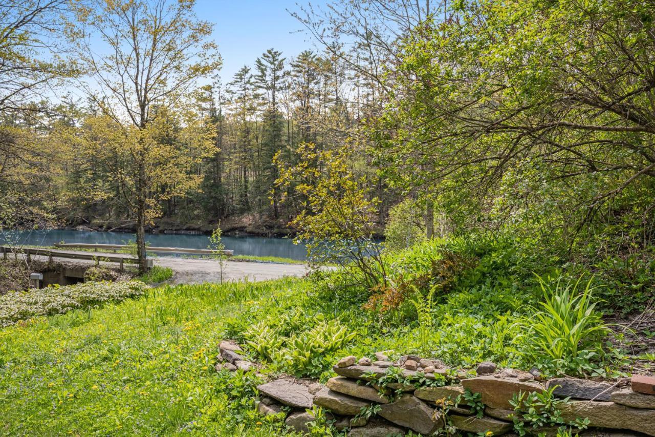 Riverside Cottage ウッドストック エクステリア 写真